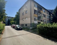 Iznajmljuje se poslovni prostor (stan) u Centru