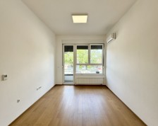 Iznajmljuje se funkcionalan poslovni prostor u neposrednoj blizini Ekonomskog fakulteta
