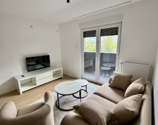 Iznajmljuje se moderan trosoban stan, nov i nekorišten