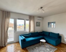 Iznajmljuje se namješten sprat kuće u naselju Mjesec