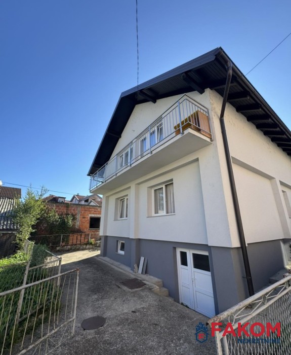 Iznajmljuje se sprat kuće u naselju Starčevica