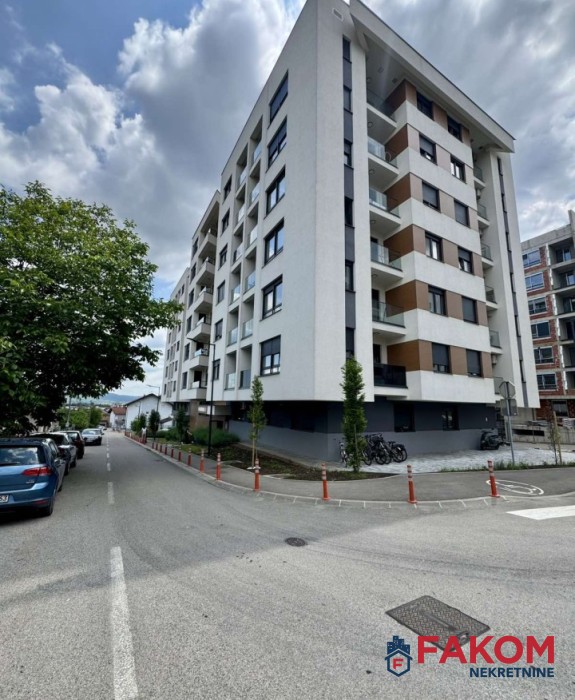 Iznajmljuje se djelimično namješten stan, naselje Panorama