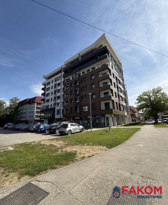 Iznajmljujemo poslovni prostor, podnožje Starčevice