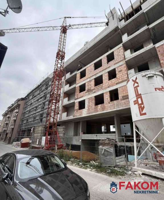 Na prodaju trosoban stan u izgradnji u naselju Borik