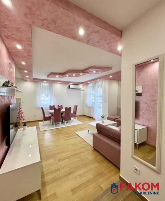 Iznajmljuje se namješten dvosoban stan u naselju Krajina