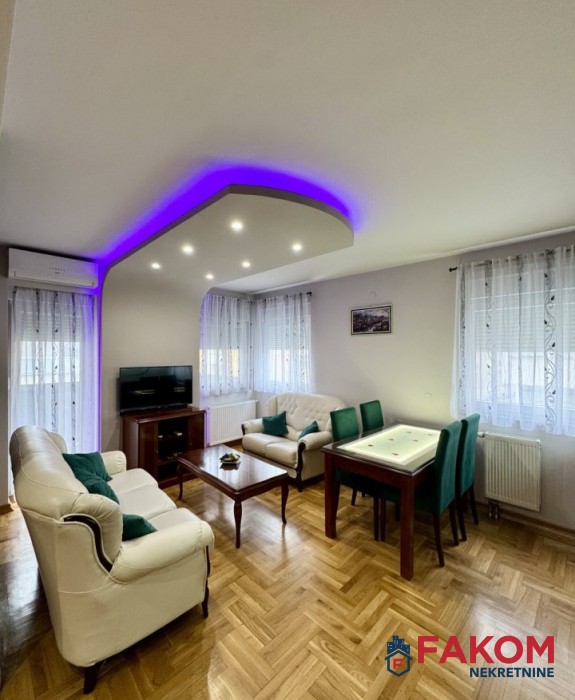 Na prodaju trosoban stan odlične strukture, odlična investicija