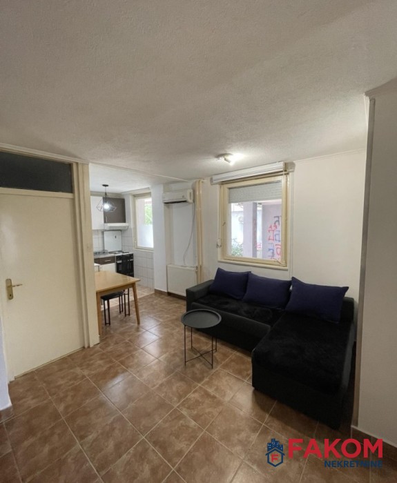 Iznajmljuje se jednosoban stan u naselju Borik