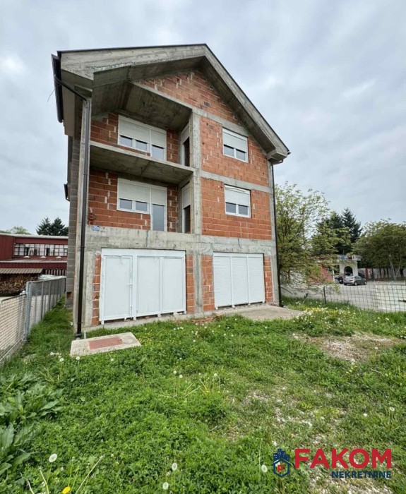 Na prodaju kuća u naselju Mejdan (Obilićevo)