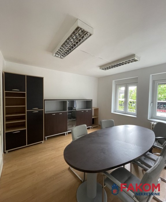 Iznajmljuje se poslovni prostor na atraktivnoj lokaciji