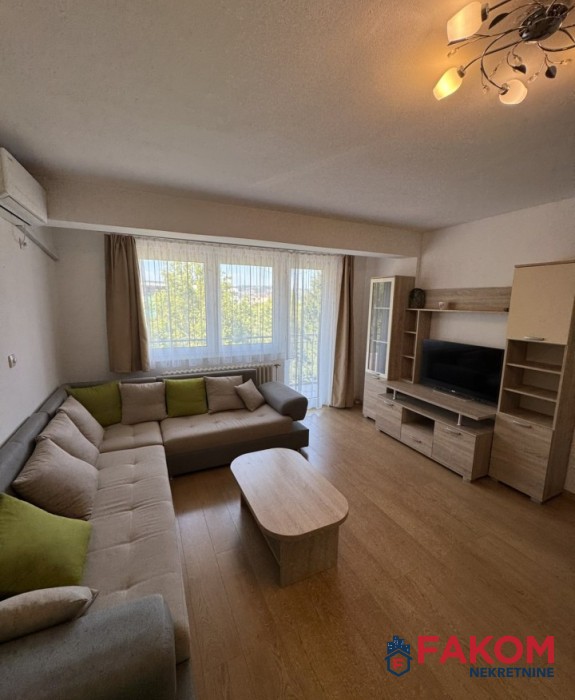 Iznajmljuje se dvosoban stan u naselju Starčevica