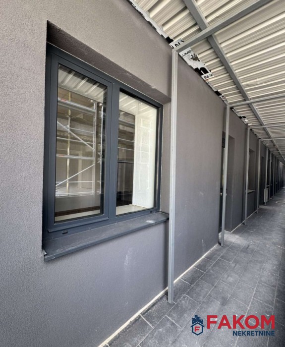 Iznajmljuje se poslovni prostor u centru, 36m2